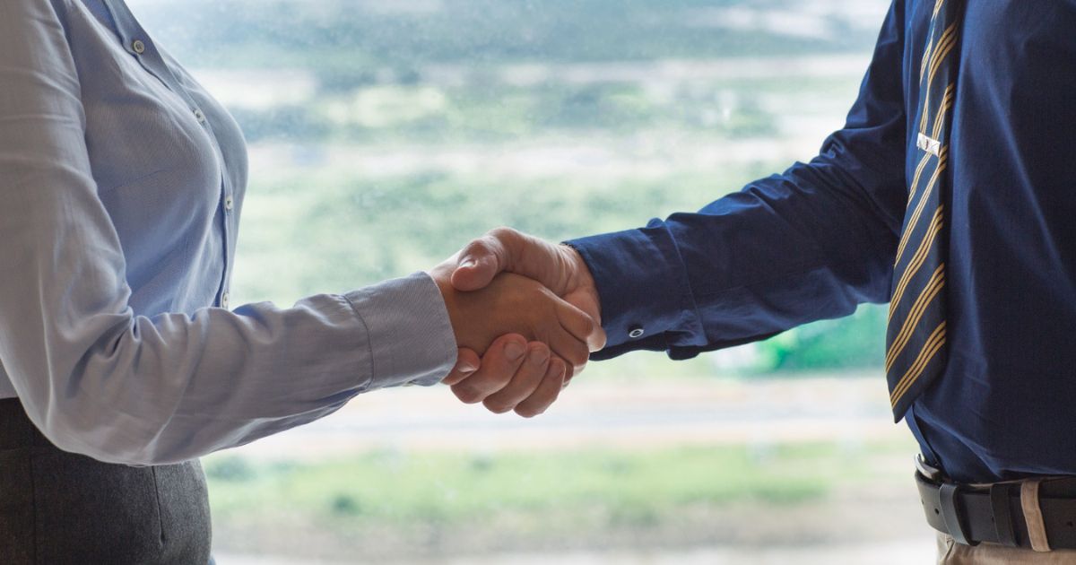 what is an arm's length transaction