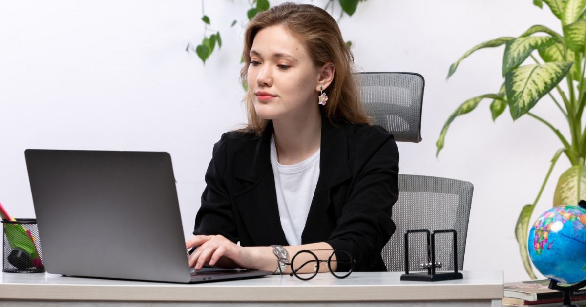 3500 South Dupont High DE 19901 Charge on Credit Card